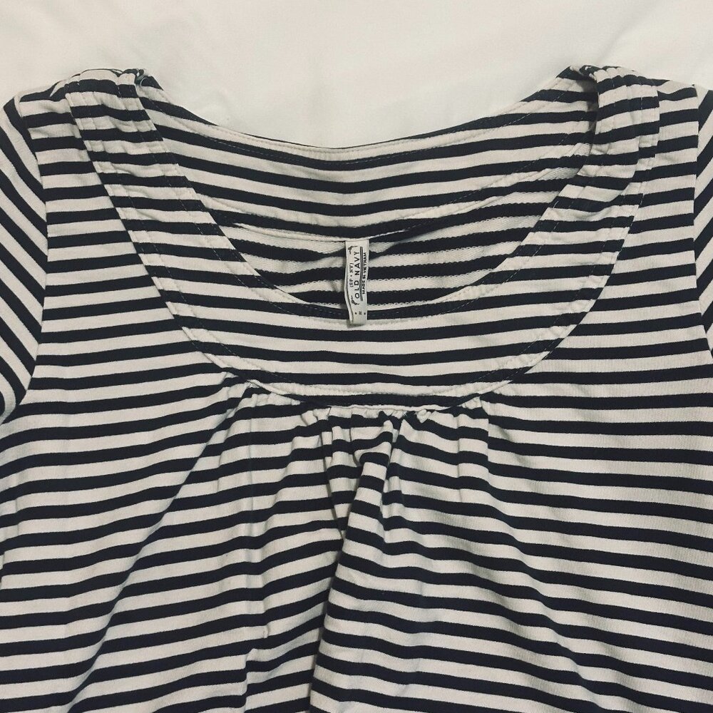 Old Navy black and white striped blouse vintage
